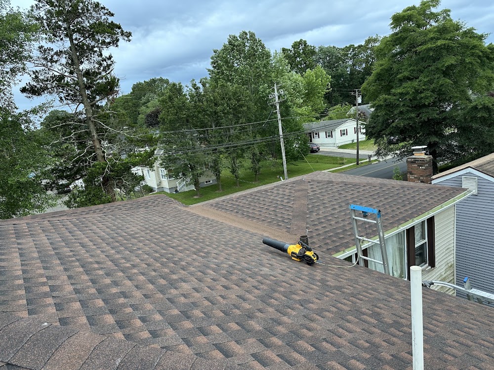Montano Roofing Llc