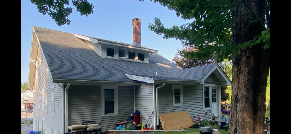 DJ Hall Roofing & Siding - Torrington